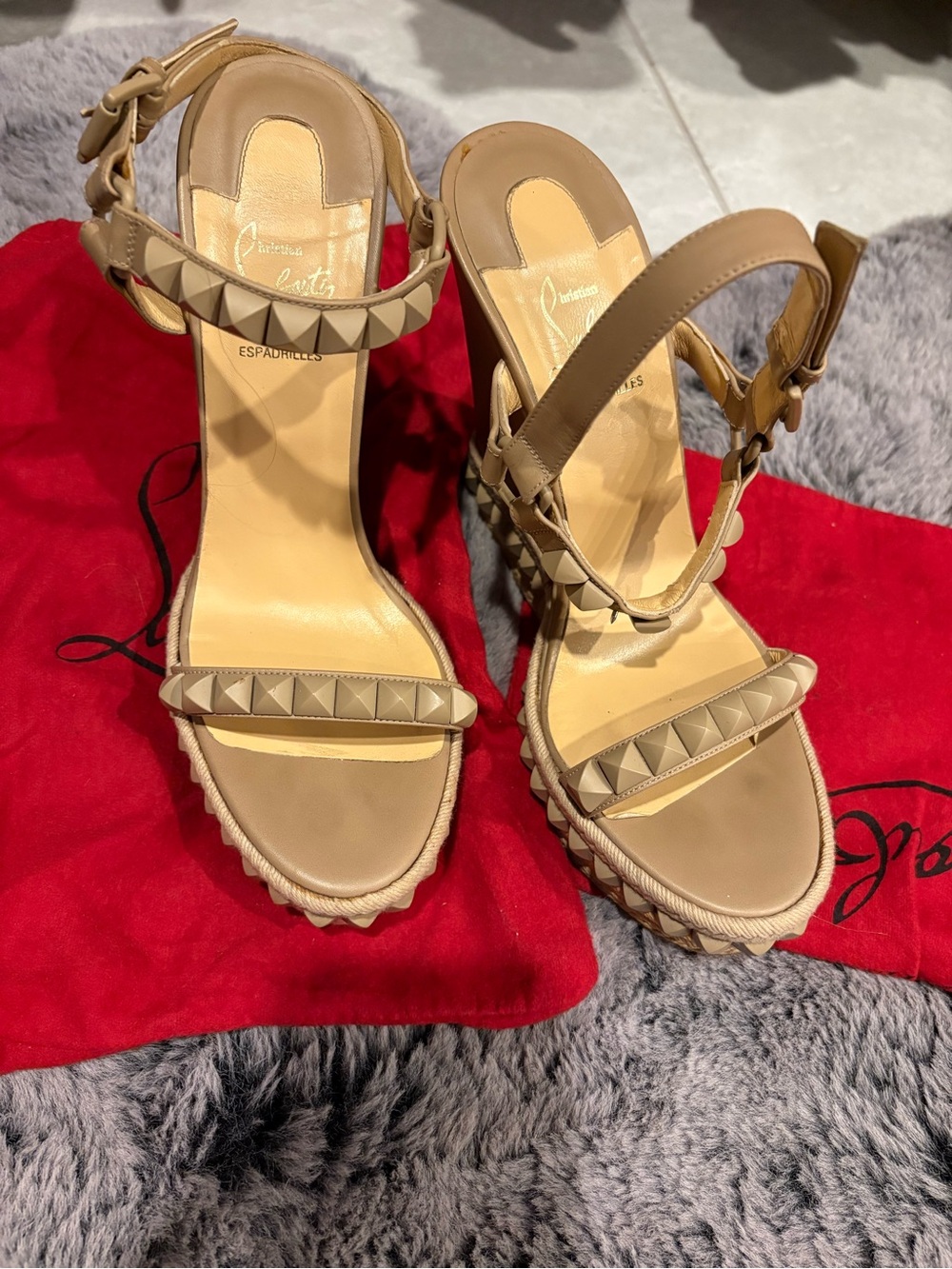 Christian Louboutin  Cataclou leather sandals Beige Studded Espadrille wedge 40